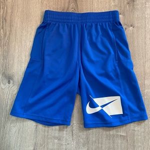 Nike Boys Youth DriFit shorts size Large